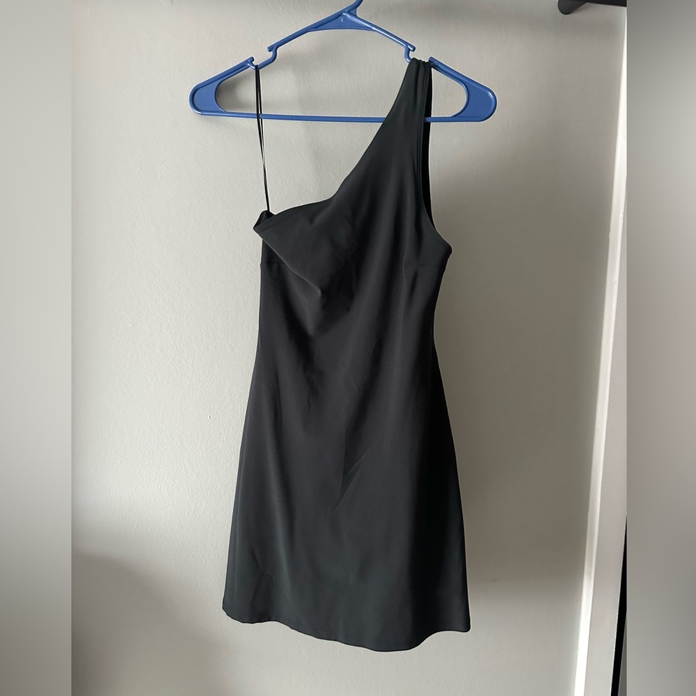 Abercrombie one shoulder traveler dress